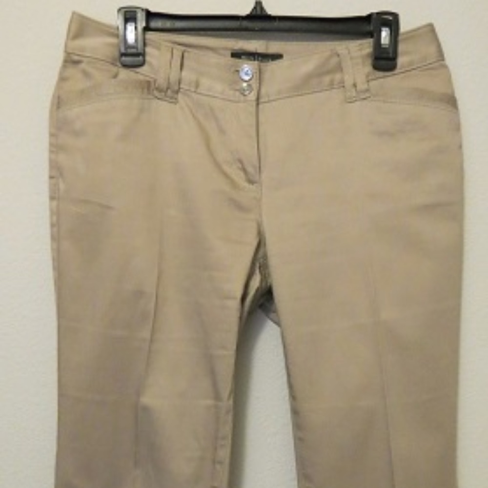 White House | Black Market Khaki pants size 4 EUC